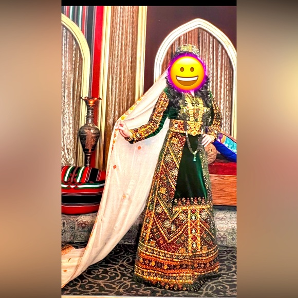 TRADITIONAL WEDDING GOWN THOBE 5355 main image 0